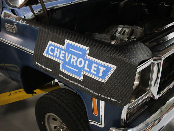 Fender Gripper Fender Cover, Vintage Chevy Bowtie - Image 3